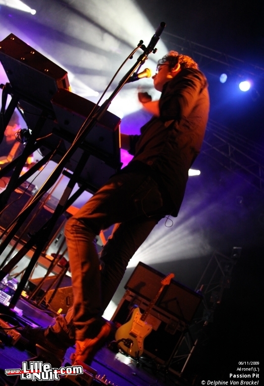 Le Festival des Inrocks – Passion Pit, Florence & The Machine, Lissy Trullie, Two Door Cinema Club en live - photo n°6