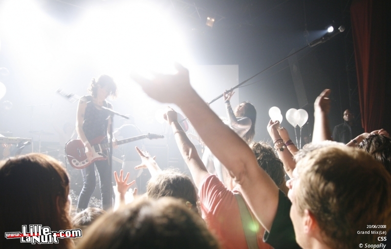 CSS, Curry and Coco et Poney Poney au Bataclan en live - photo n°17