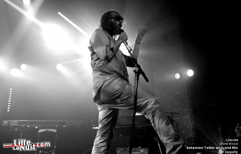 Sebastien Tellier & Principles of Geometry au Grand Mix en live - photo n°5