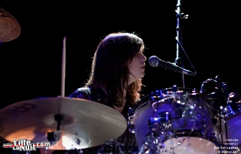 Bat for Lashes & David Walters à l’Aéronef en live - photo n°22