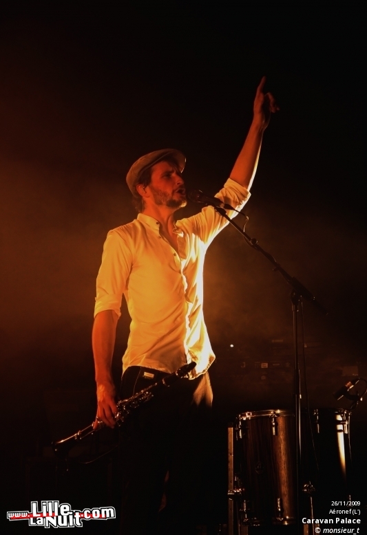 Caravan Palace & Féfé à l’Aéronef en live - photo n°4