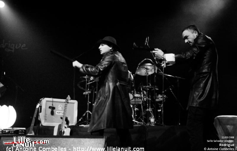 Rodrigue et Valentine’s Day à La salle Allende en live - photo n°7