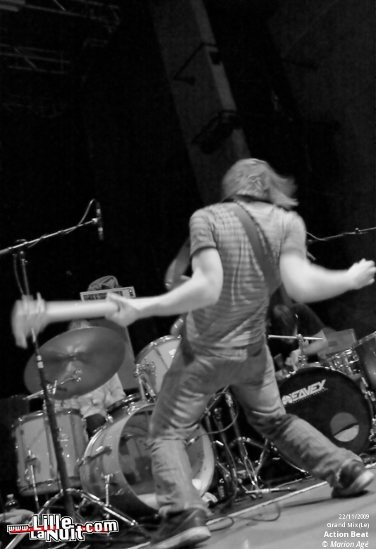 A place to bury strangers & Action Beat au Grand Mix en live - photo n°24