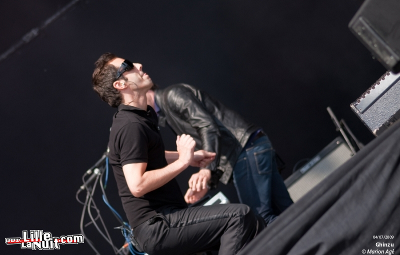 Expatriate, Ghinzu, Gossip, Bloc Party, Kaiser Chiefs, Placebo, Crookers au Main Square Festival en live - photo n°83