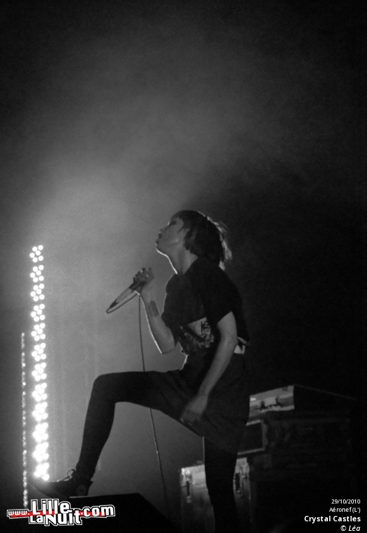 Crystal Castles + Beat Torrent + Slagsmâlsklubben en live - photo n°17