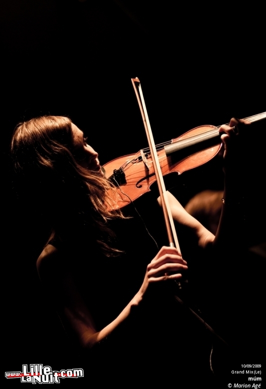 Festival RADAR au Grand Mix – Jour 1 – The Acorn, Elysian Fields, Jeremy Jay, Bell Orchestre, múm en live - photo n°1