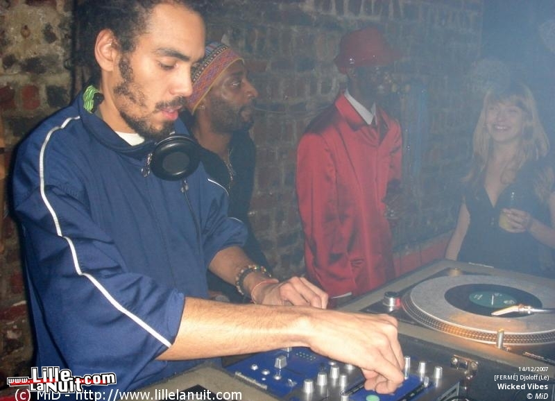 Joseph Cotton & Wicked Vibes au Djoloff en live - photo n°2