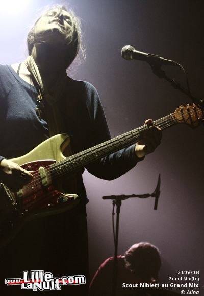 Scout Niblett et The Sleeping Years au Grand Mix en live - photo n°5