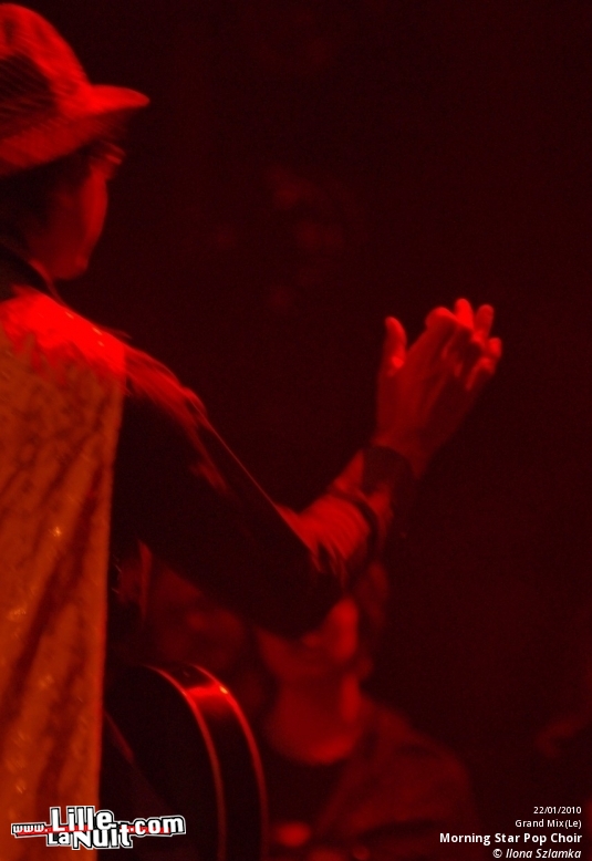 Fanfarlo & Morning Pop Star Choir au Grand Mix en live - photo n°36