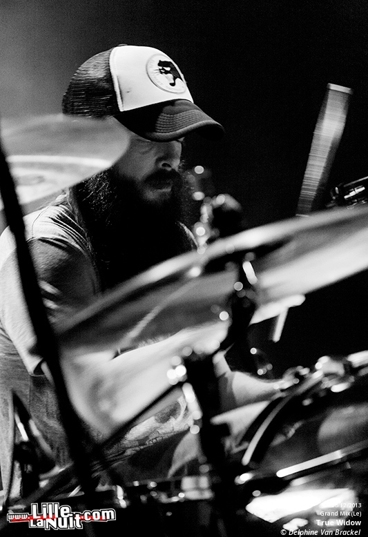 Kurt Vile + True Widow au Grand Mix en live - photo n°37