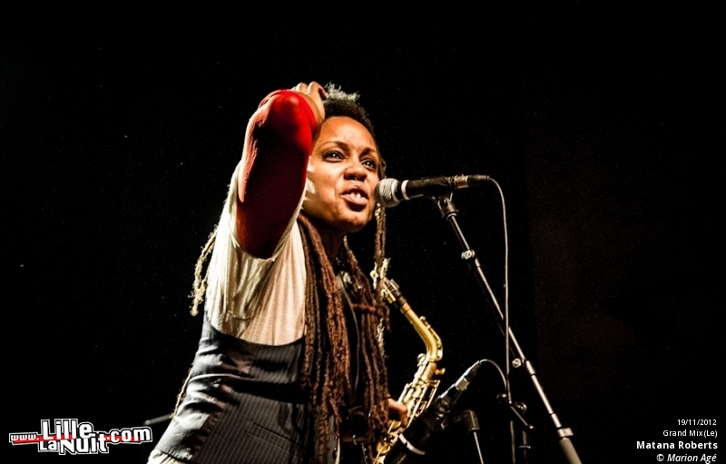 Thee Silver Mt. Zion Memorial Orchestra + Matana Roberts au Grand Mix de Tourcoing en live - photo n°24
