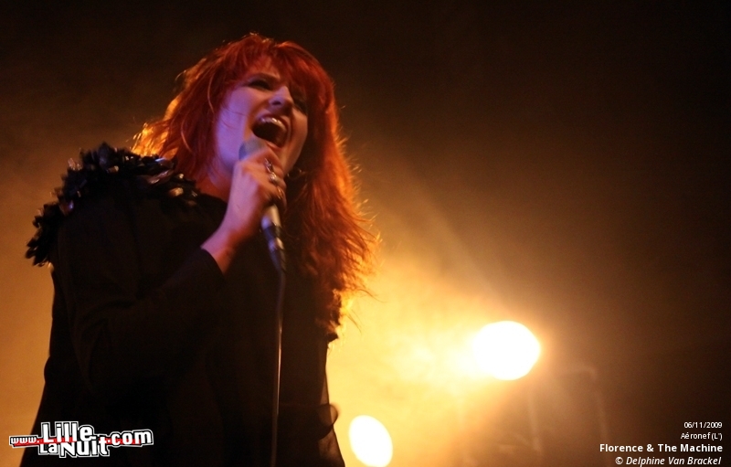 Le Festival des Inrocks – Passion Pit, Florence & The Machine, Lissy Trullie, Two Door Cinema Club en live - photo n°14