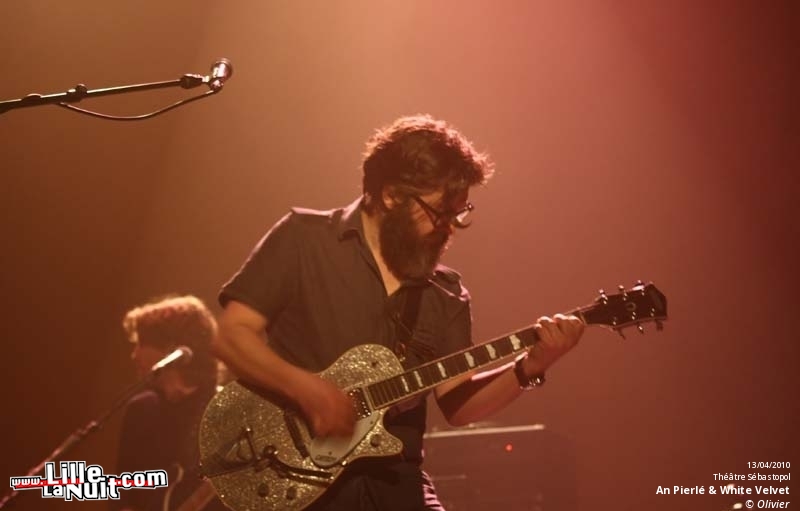 Sheetah et les Weissmuller + Kid Congo & the Pink Monkey Birds à la Cave Aux Poètes en live - photo n°19