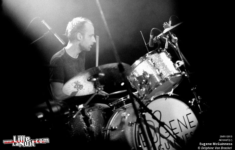 Eugene McGuinness + Pan Aurora à l’Aéronef en live - photo n°15