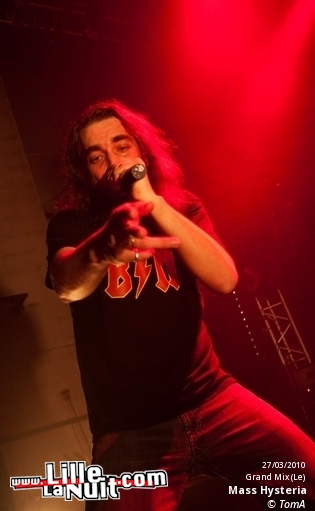 AqME + Mass Hysteria au Grand Mix en live - photo n°7