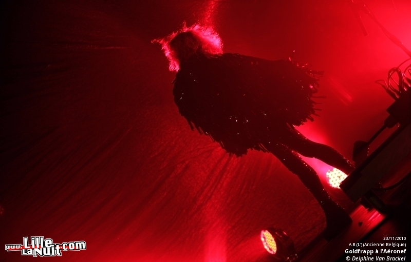 Dour Festival 2012 – Jour 2 (part 1) : Speech Debelle, 1995, Vegas, etc. en live - photo n°56