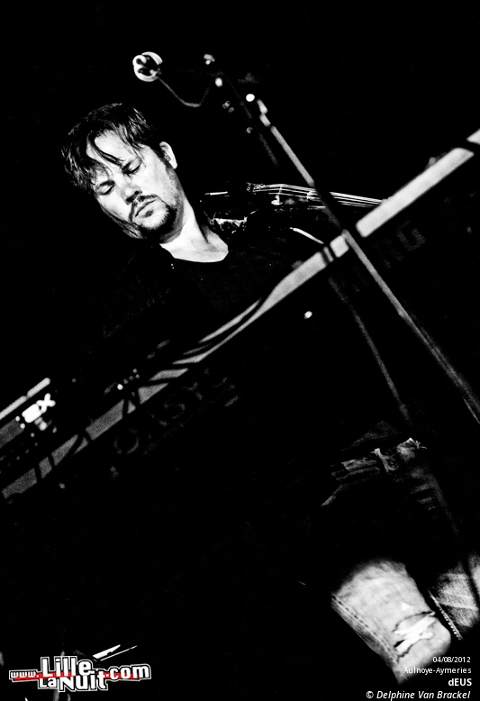 Les Nuits Secrètes 2012 – jour 2 : dEUS, Camille, etc. en live - photo n°3