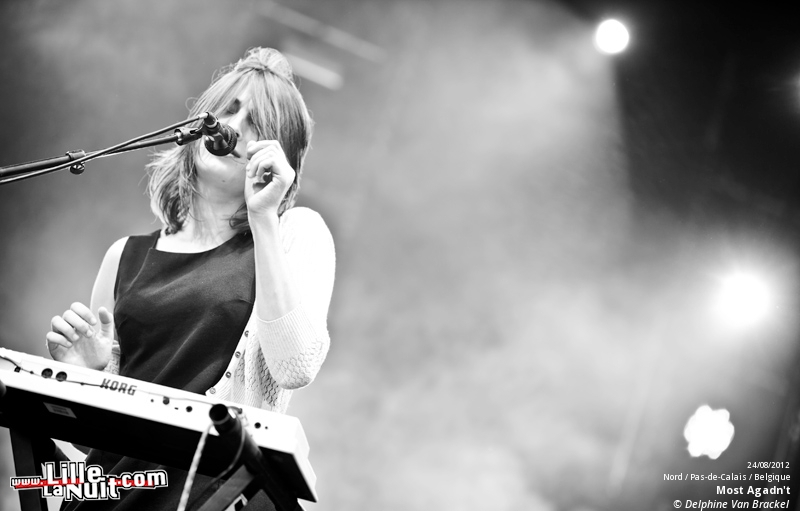 Le Cabaret Vert 2012 – jour 2 (part 1) : La Femme, The Dandy Warhols, etc. en live - photo n°53