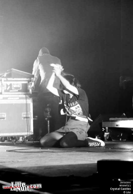 Crystal Castles + Beat Torrent + Slagsmâlsklubben en live - photo n°26