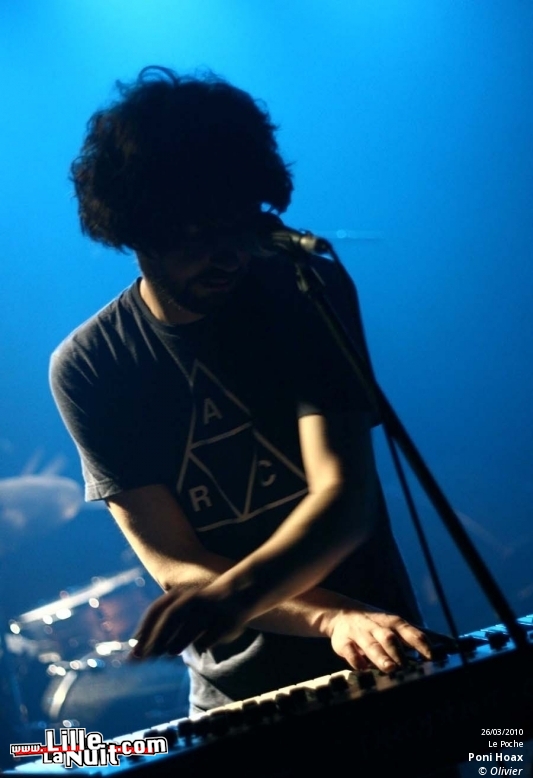 Poni Hoax au Poche de Béthune en live - photo n°1