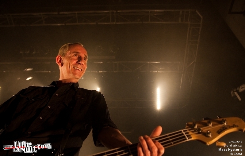 AqME + Mass Hysteria au Grand Mix en live - photo n°21