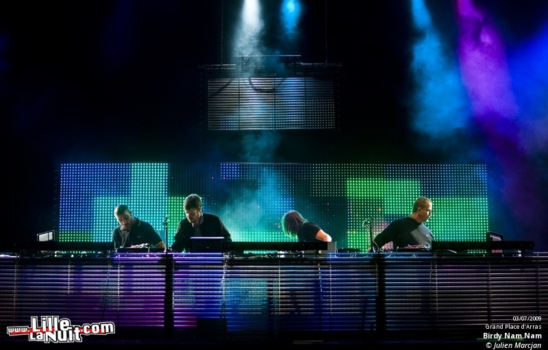 Ace Out, Phoenix, Lily Allen, Kanye West, Yuksek, Birdy Nam Nam au Main Square Festival en live - photo n°5