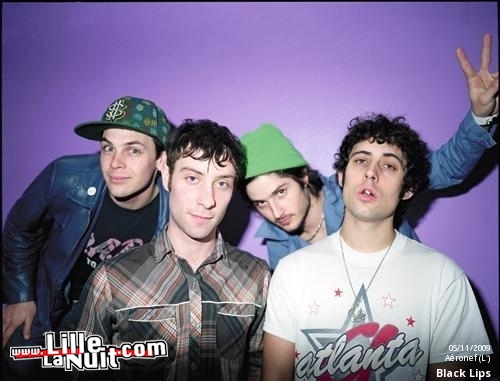 Le Festival des Inrocks, Jour 1 – Ebony Bones, Black Lips, Amanda Blank, Violens en live - photo n°4