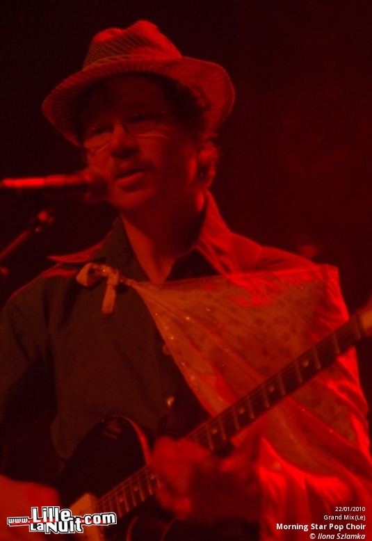 Fanfarlo & Morning Pop Star Choir au Grand Mix en live - photo n°35