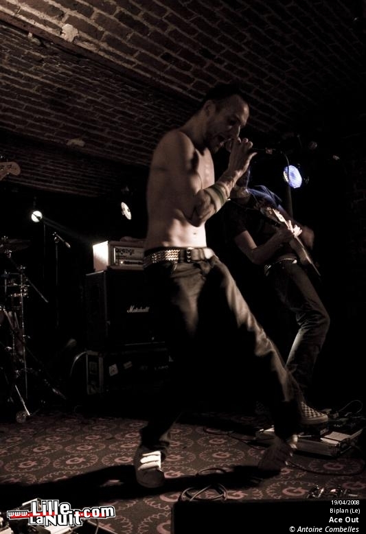 Labo, Ace Out, Devon et Klakomaniak au Biplan en live - photo n°1