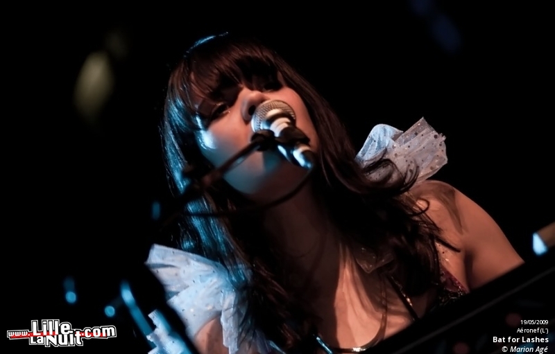 Bat for Lashes & David Walters à l’Aéronef en live - photo n°25