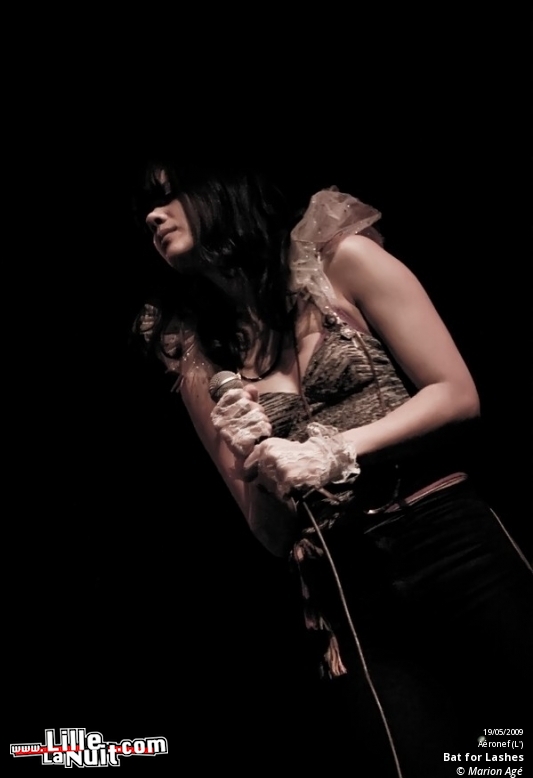 Bat for Lashes & David Walters à l’Aéronef en live - photo n°15