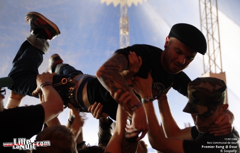 Dour : Tu étais au premier rang ? Tu es sûrement dedans ! en live - photo n°10