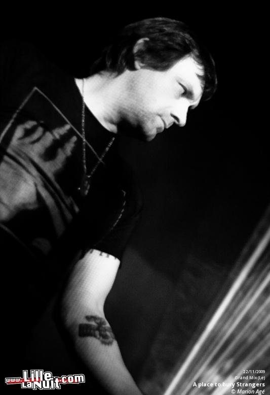 A place to bury strangers & Action Beat au Grand Mix en live - photo n°16