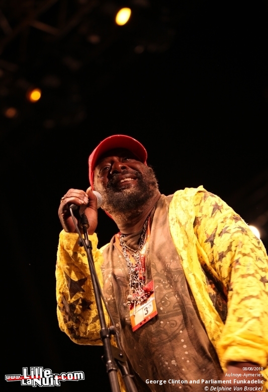 Les Nuits Secrètes – Jour 3 – George Clinton and Parliament Funkadelic, I’m From Barcelona, etc. en live - photo n°15