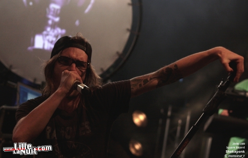 Cabaret vert – Jour 2 – Raj, Dub Inc. Deftones, Shakaponk en live - photo n°2