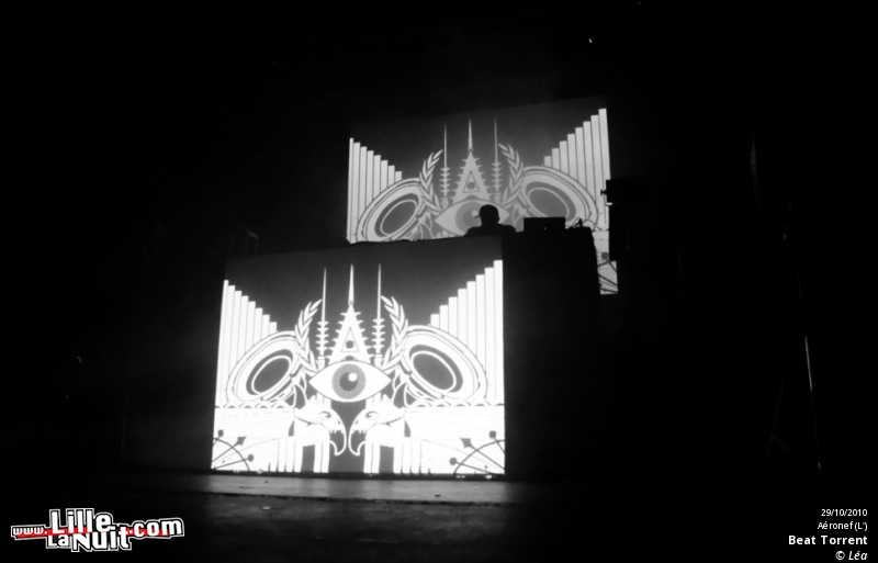 Crystal Castles + Beat Torrent + Slagsmâlsklubben en live - photo n°13