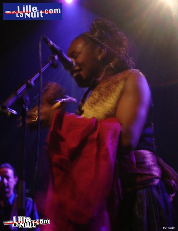 Sally Nyolo à l&rsquo;Aéronef en live - photo n°16