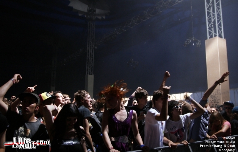 Dour : Tu étais au premier rang ? Tu es sûrement dedans ! en live - photo n°17