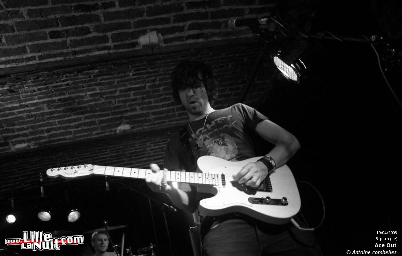 Labo, Ace Out, Devon et Klakomaniak au Biplan en live - photo n°18