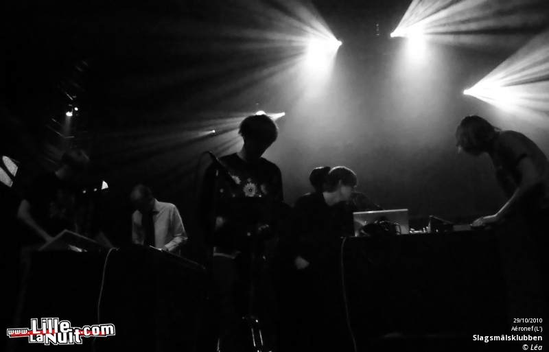 Crystal Castles + Beat Torrent + Slagsmâlsklubben en live - photo n°1