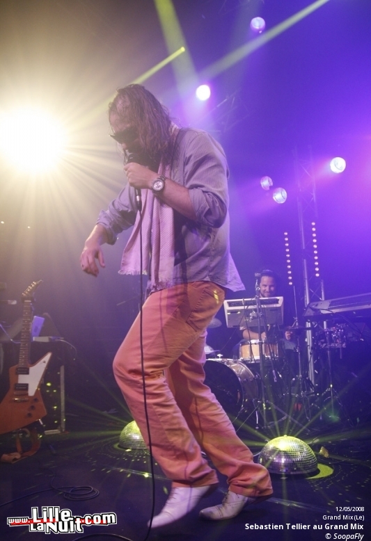 Sebastien Tellier & Principles of Geometry au Grand Mix en live - photo n°3
