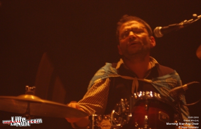 Fanfarlo & Morning Pop Star Choir au Grand Mix en live - photo n°32