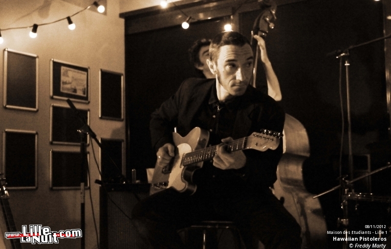 Hawaiian Pistoleros + Precious Oldies à la Maison des Etudiants de Lille 1 en live - photo n°2