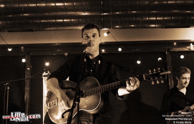 Hawaiian Pistoleros + Precious Oldies à la Maison des Etudiants de Lille 1 en live - photo n°1