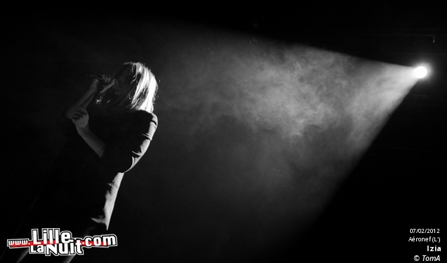 Izia + Blackfeet Revolution à l’Aéronef en live - photo n°5