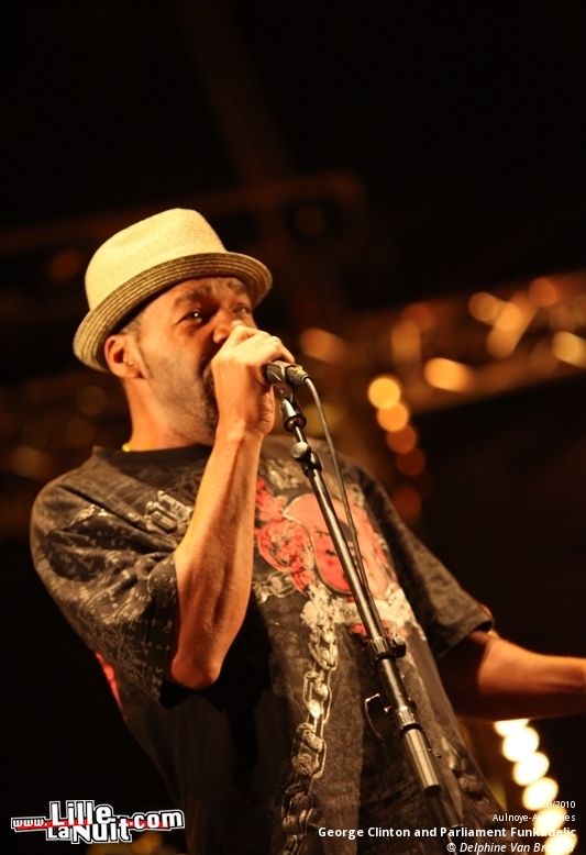 Les Nuits Secrètes – Jour 3 – George Clinton and Parliament Funkadelic, I’m From Barcelona, etc. en live - photo n°10