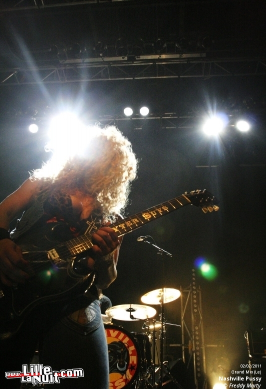 Nashville Pussy + Zoé au Grand Mix en live - photo n°11