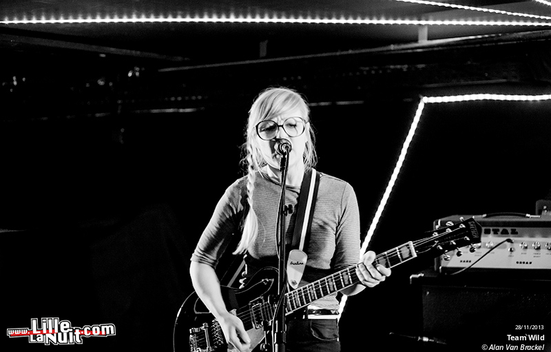 Scout Niblett + Team Wild à la Cave aux poètes – Ground Zero Festival en live - photo n°24