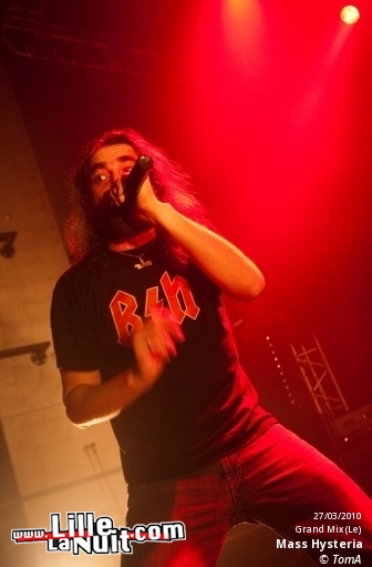 AqME + Mass Hysteria au Grand Mix en live - photo n°8
