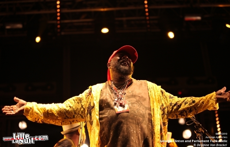 Les Nuits Secrètes – Jour 3 – George Clinton and Parliament Funkadelic, I’m From Barcelona, etc. en live - photo n°5